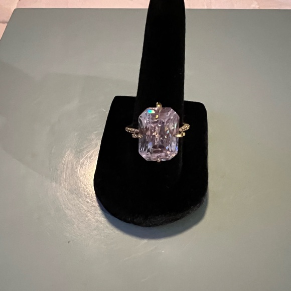 Designer Joan Boyce Sparkly LG Elegant Gold CZ Crystal Ring - Picture 2 of 6